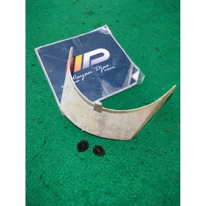 Pet helm Yamaha warna putih original bekas copotan helm