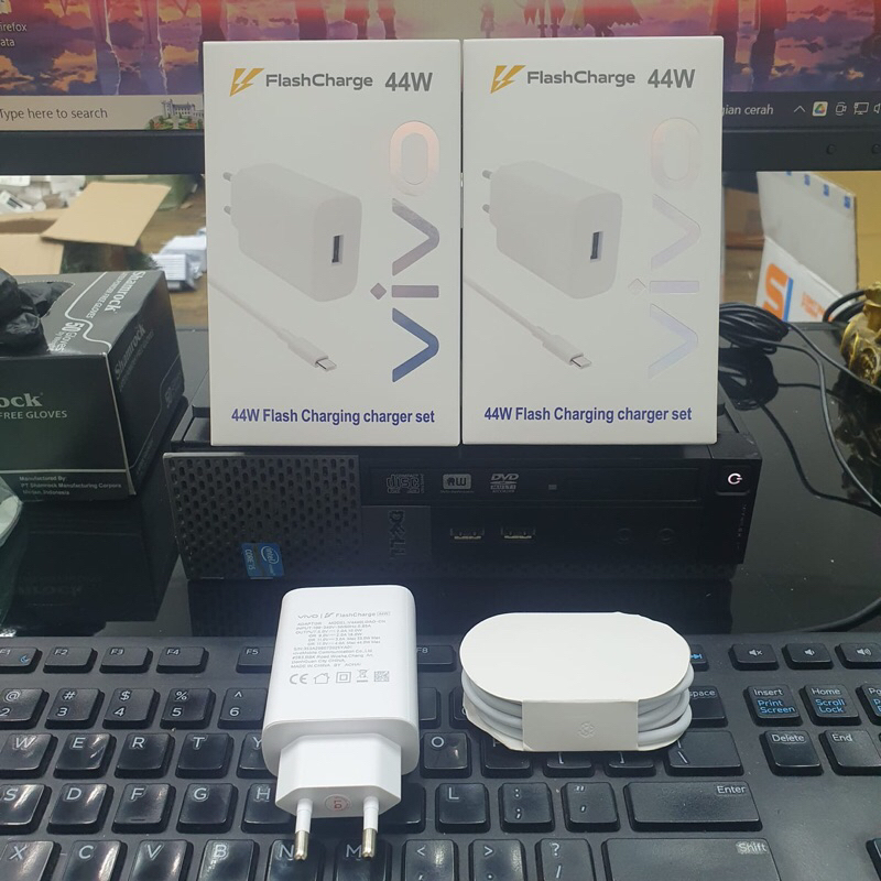 TC charger NEW VIVO 44 Watt Type C super flash charger