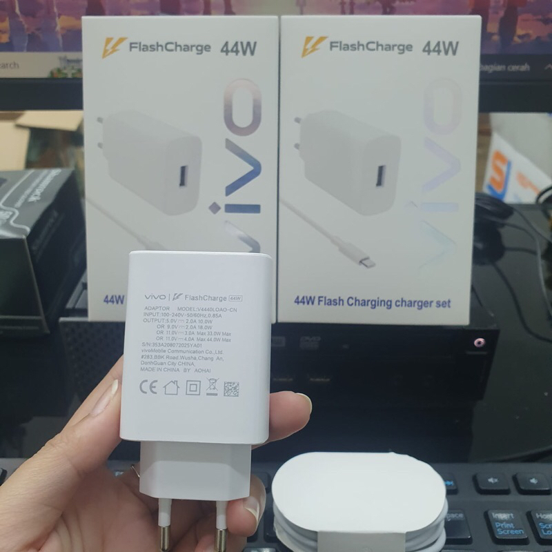 TC charger NEW VIVO 44 Watt Type C super flash charger