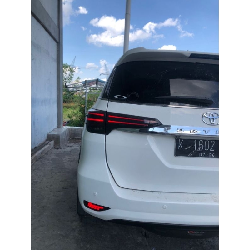 reflektor bumper belakang TOYOTA all new fortuner vrz 2016 sampai 2023 mata kucing lampu plasma led cob 2020 2021 2019 2018 2017 2022