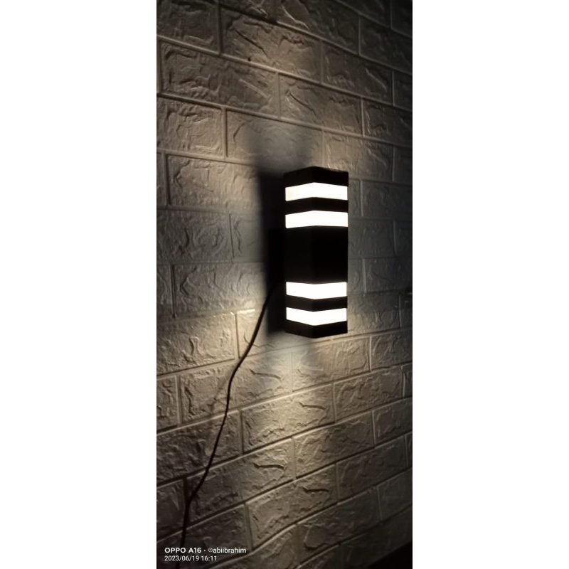 lampu hias dinding teras autdoor minimalis