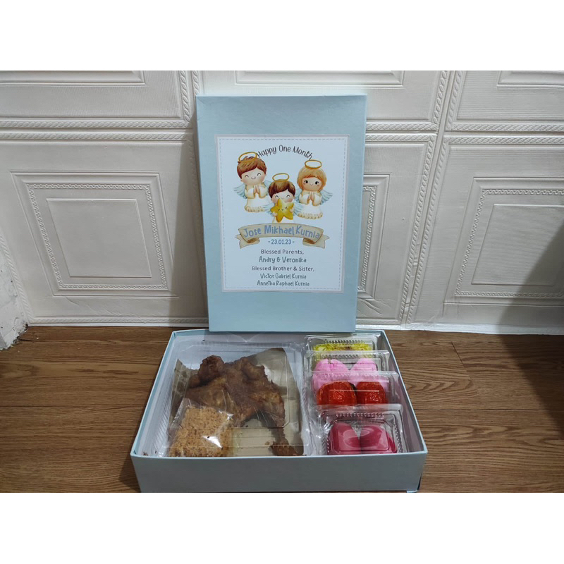 

manyue set one month ayam bekakak hampers