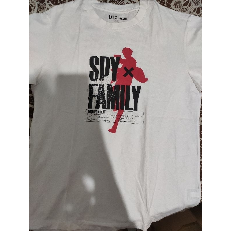 Tshirt Uniqlo Anime Spy X Family original size M - White