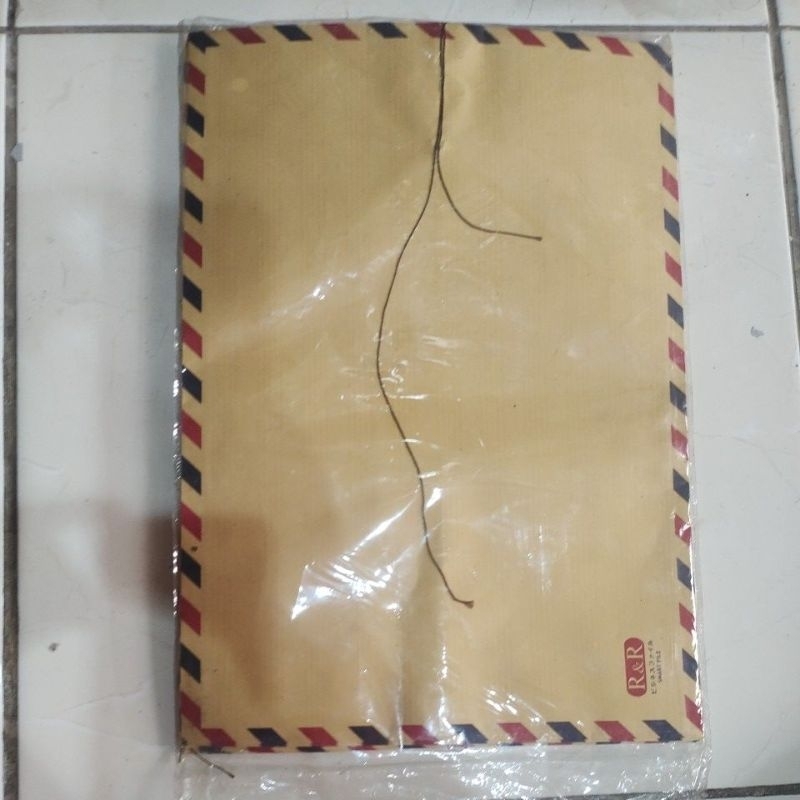 

SALEEEE ( PER PACK ) AMPLOP COKLAT TALI / Map tali COKLAT / Air mail