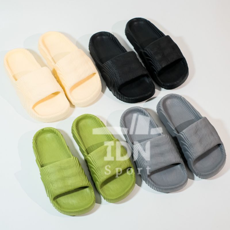 Sandal Viral Adilette Slop Slide Ringan dan Anti Licin