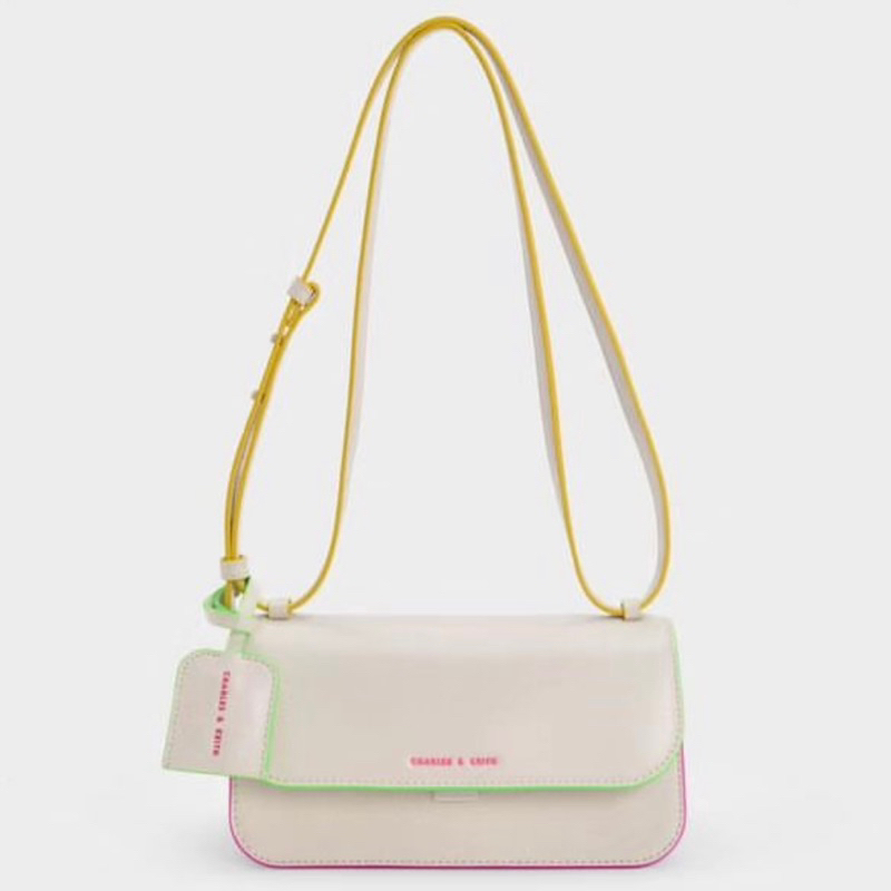Tas Wanita Structured Trapeze Top Handle