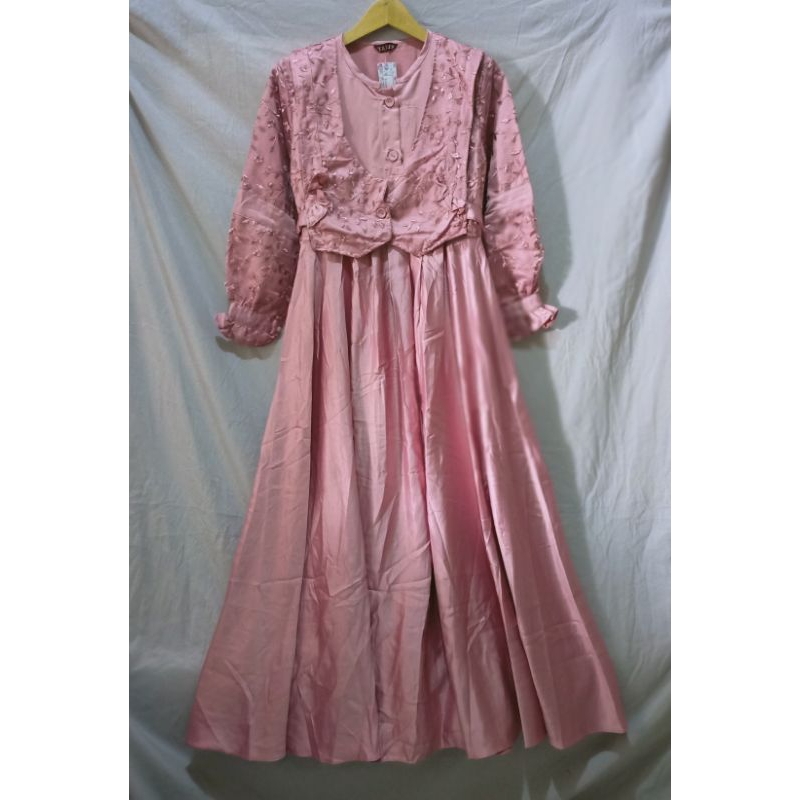 Gamis Taris Busana brukat mix satin dusty pink