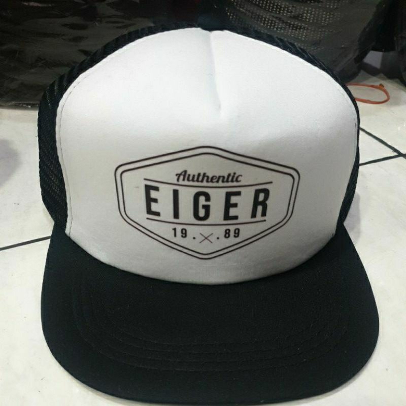 TOPI TRUCKER EIGER BLACK WHITE