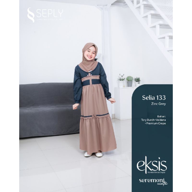 Sarimbit Keluarga Seply 2023 Eksis 215 Zinc Grey (Gamis Meyra 149, Koko Kaseo 190 Gamis Anak Selia 133, Koko Anak Kliko 136)