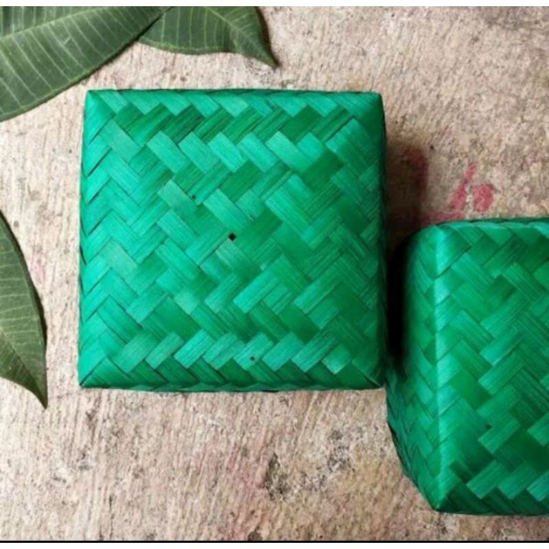 Besek Bambu Warna Ukuran 18 cm / Besek Bambu Makanan