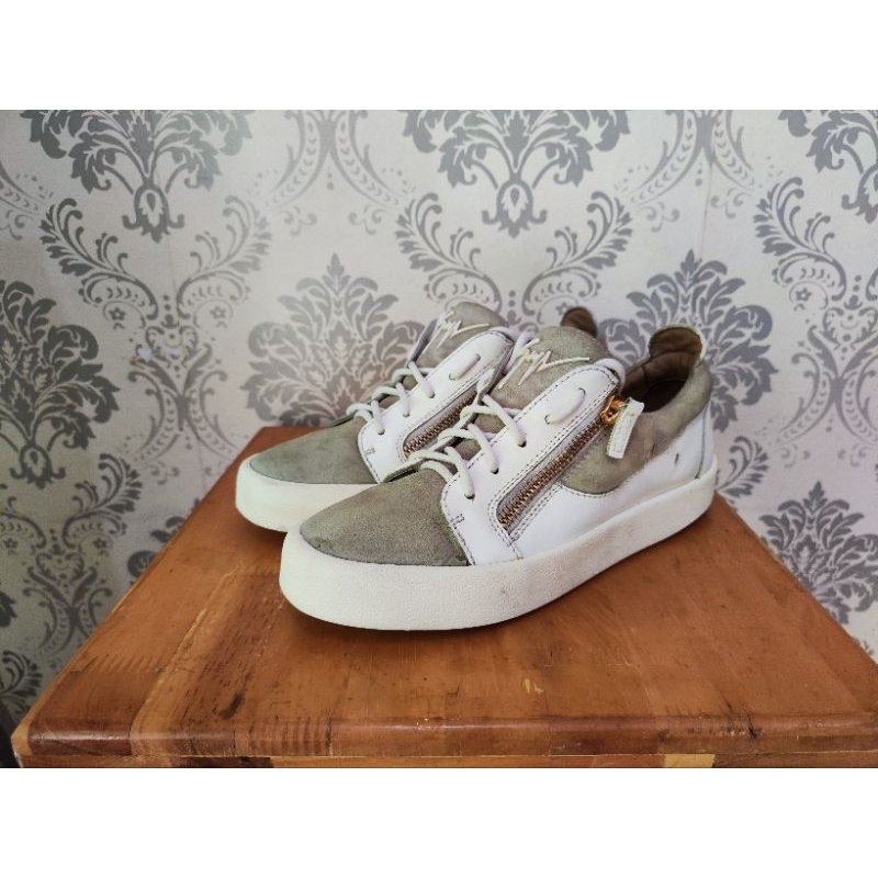 Sneakers Giuseppe Zanotti Low Suede Leather  size 39 fit 40-41 Made in Italy (Authentic Garansi)