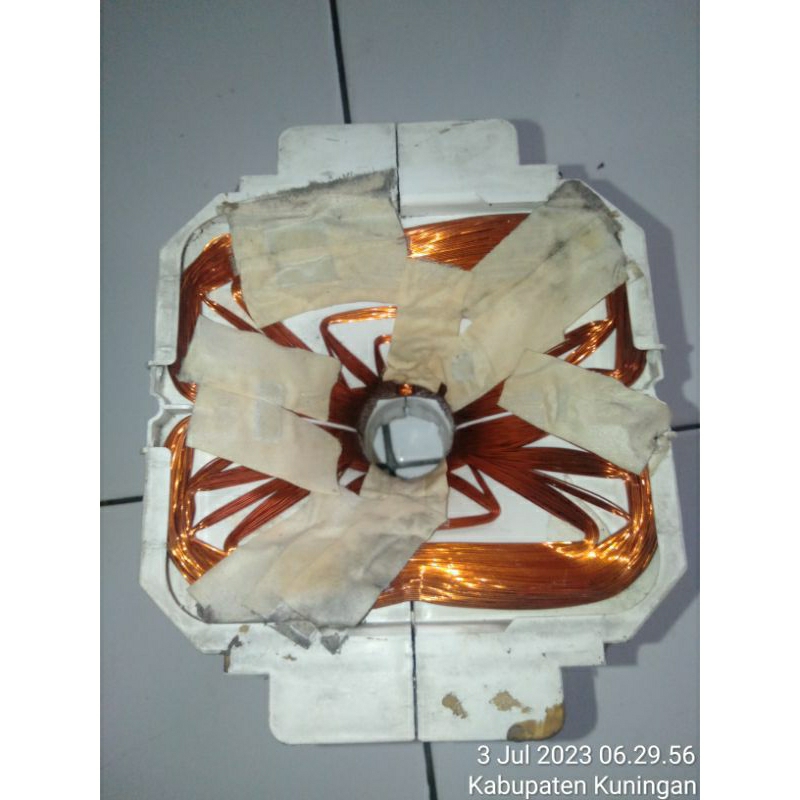 yoke tv polytron slim 6229