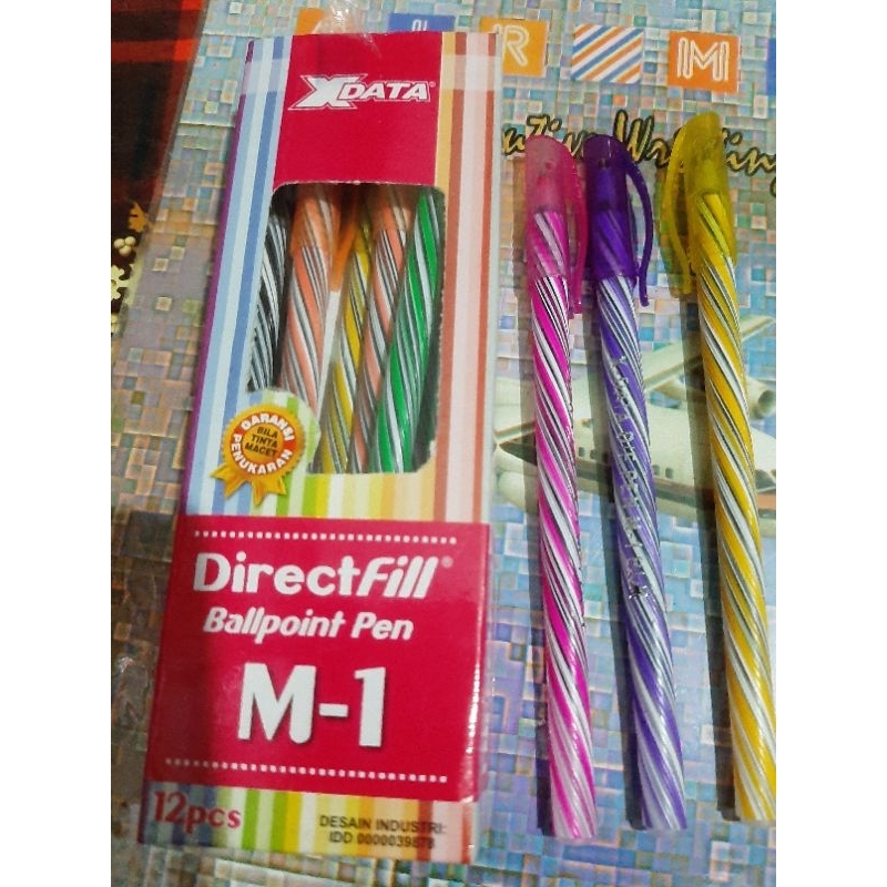 

1Kotak Isi 12 Bulpen Pena M 1 X Data