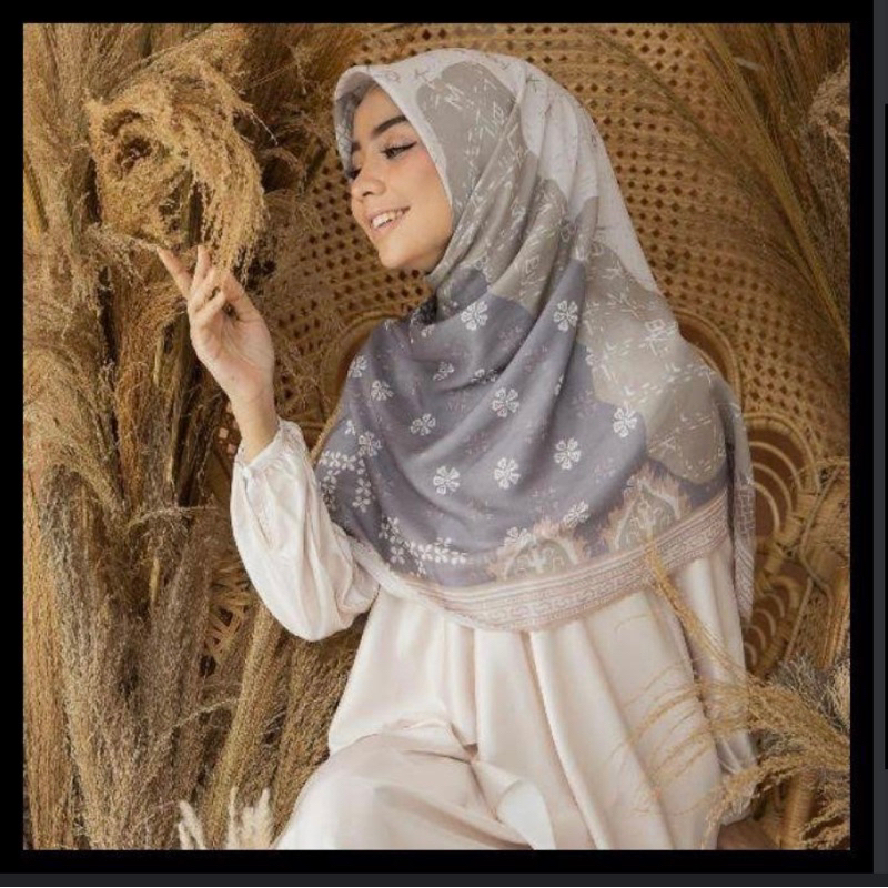 PRELOVED ISWARA SCARF BY WEARINGKLAMBY