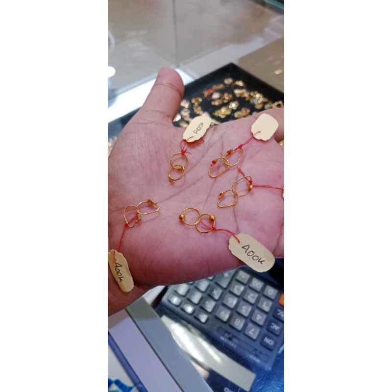 anting emas bentuk bulat