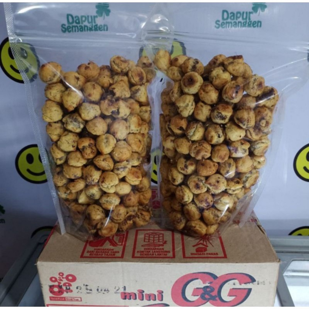 

GG SOES mini coklat 1/2 Kg Kue Sus Kering isi Coklat Lumer