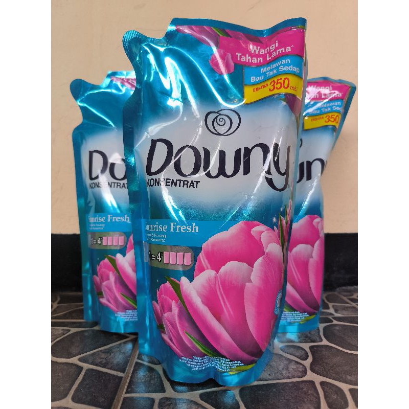 DOWNY Sunrise Fresh 1.5L Downy Pelembut & Pewangi Pakaian Sunrise Fresh 1.5 liter