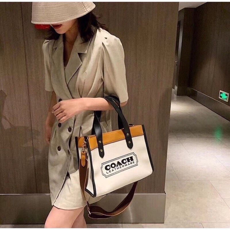 Tas Wanita Coach Field Tote 30 With Badge Canvas Tas Selempang Original Fo