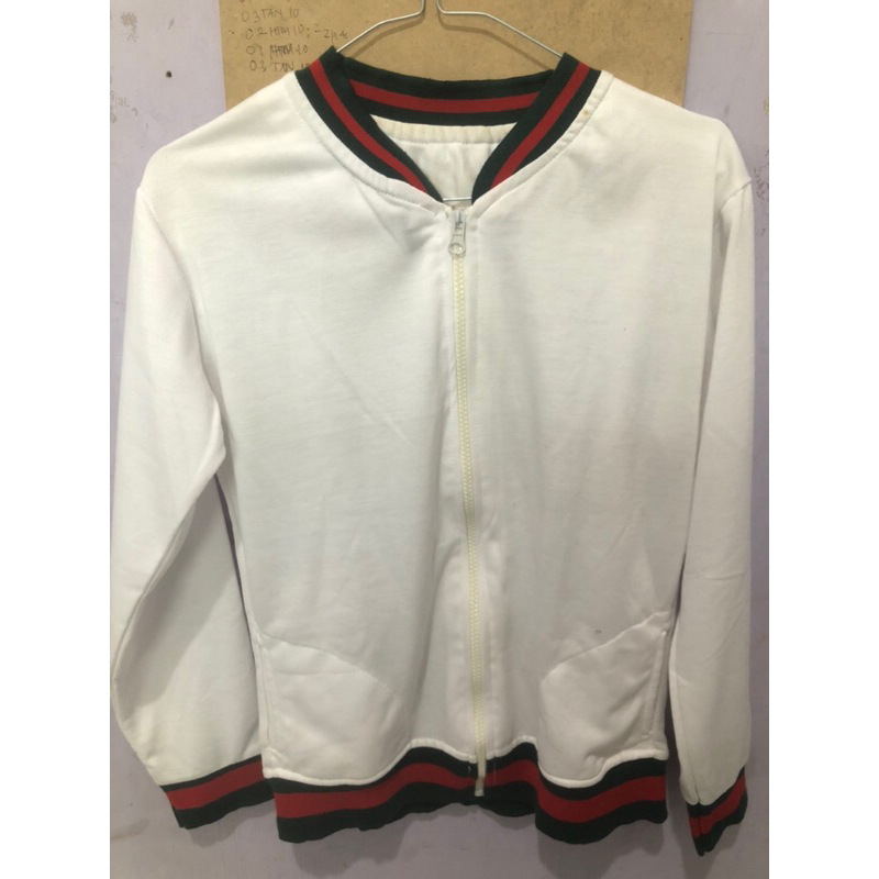preloved jaket putih wanita