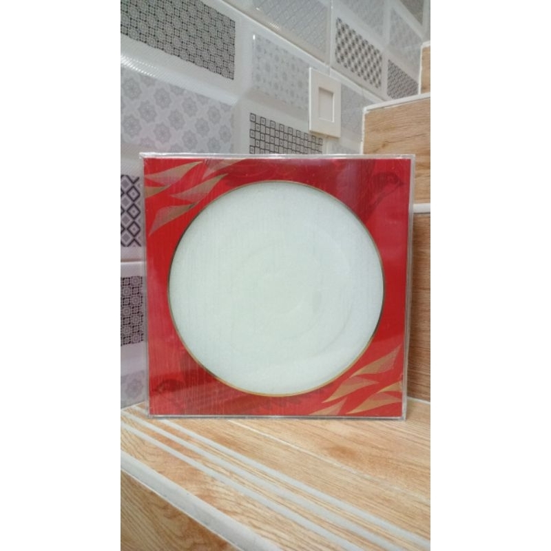 

Kotak Kemasan Sarang Burung Walet frame Bulat List Merah Persegi