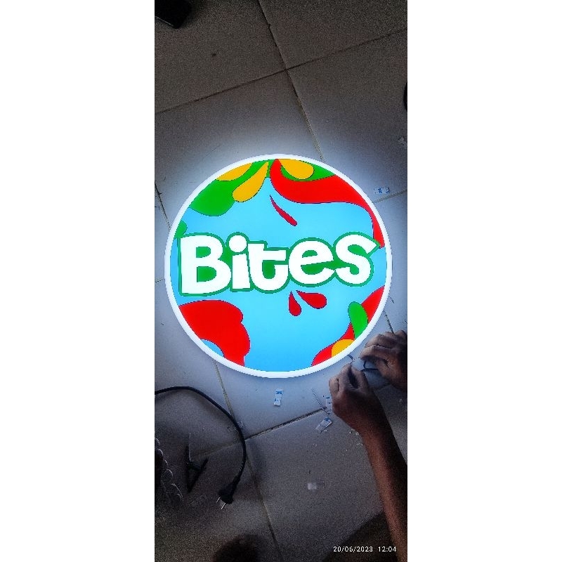 NEON BOX/BOX LIGHT LETTER LIGHT PAPAN NAMA
