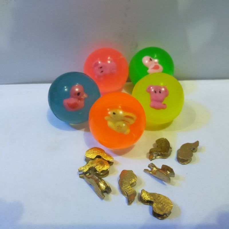 Bola Bekel dan Bekel Kuningan