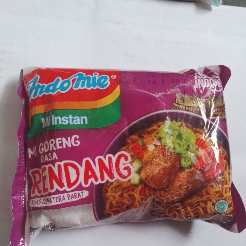 

indomie mie goreng rasa rendang