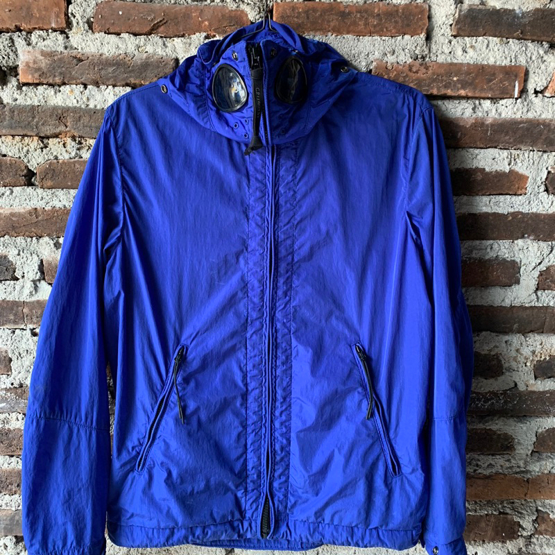 cp company explorer jacket