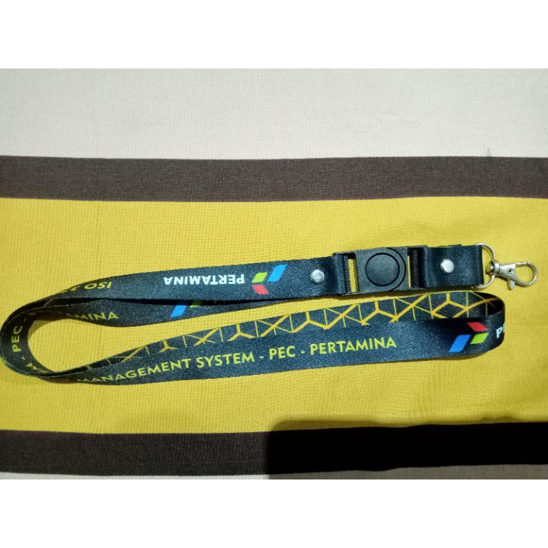 

TALI ID CARD/LANYARD PERTAMINA BLACK (HITAM)