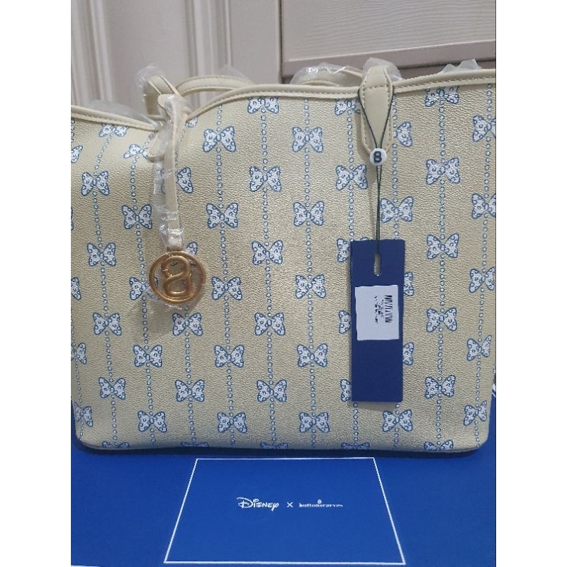 Yumi Tote Bag Buttonscarves X Disney