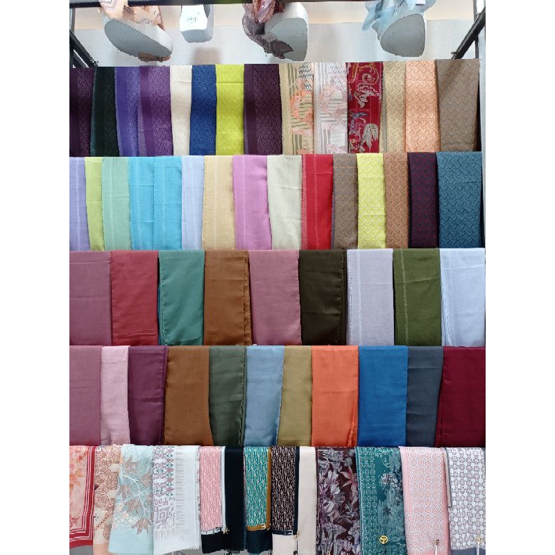 BUTTONSCARVES EVERYDAY Scarf