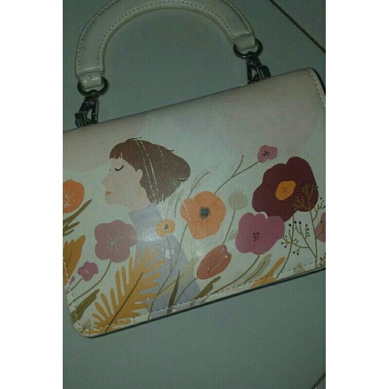 PRELOVED SADDLE BAG CHARLES AND KEITH