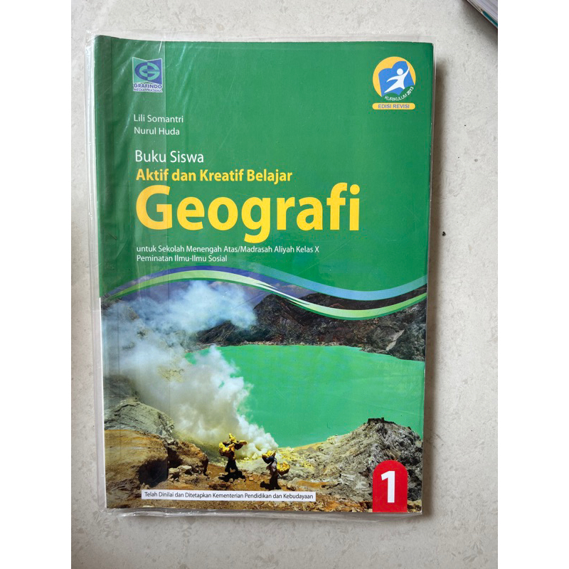 buku paket Geografi kelas 10
