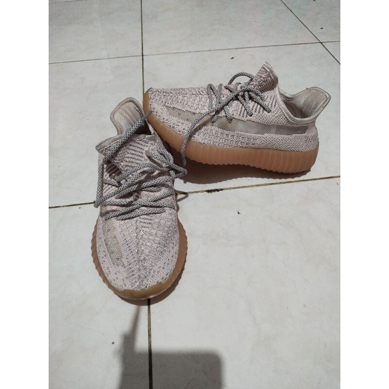 sepatu sneaker Adidas boost yessy size 35