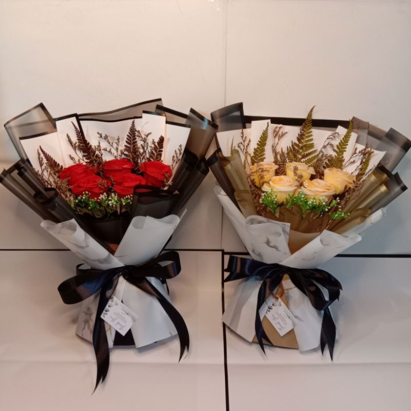 Black Series Buket Bunga Wisuda/Medium Bouquet Dried Flower/Handbuket/Buket bunga kering/Rumput Keri