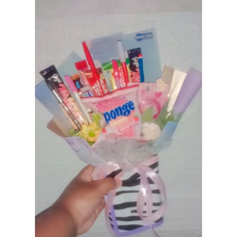 

bouquet snack+peralatan alat tulis