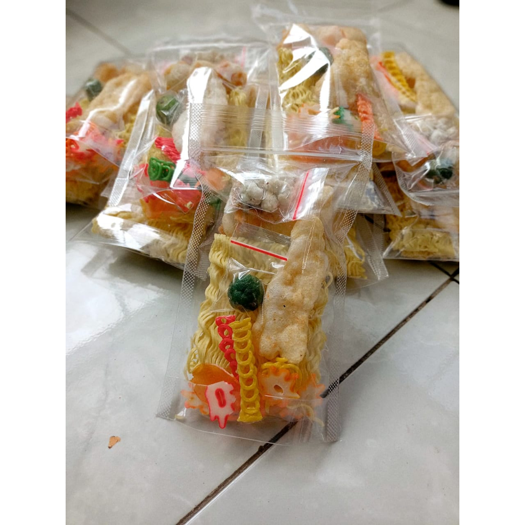 

Nafariz724 Seblak Isi 10 Pcs Super Pedas Paket Hemat