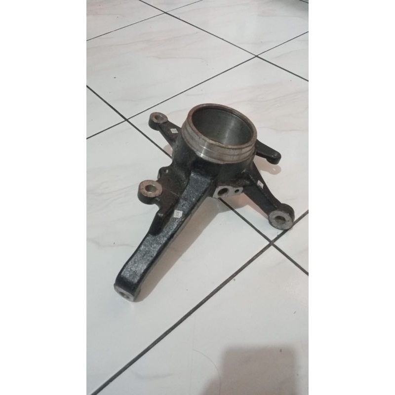 Knuckle Knakel Kanan RH Ford Ranger 2.5 2.9 Mazda BT50 UR61-33-21A Ori