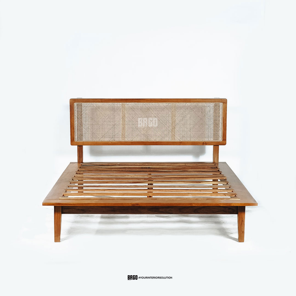 Swane Divan Kayu Jati Solid