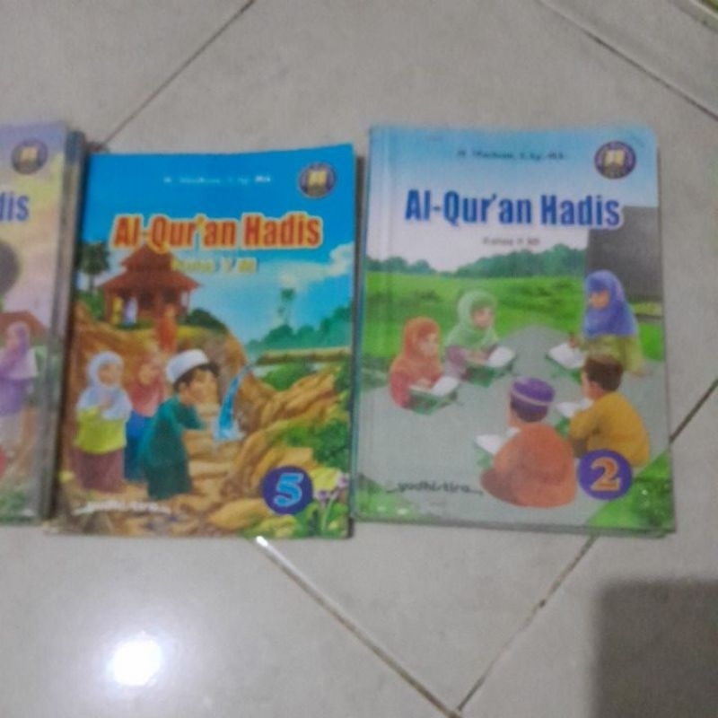 buku AL-QUR'AN HADIS UNTUK MI( MADRASAH IBTIDAIYAH ) KELAS 1,2,5 KURIKULUM 2013 PENERBIT YUDISTIRA