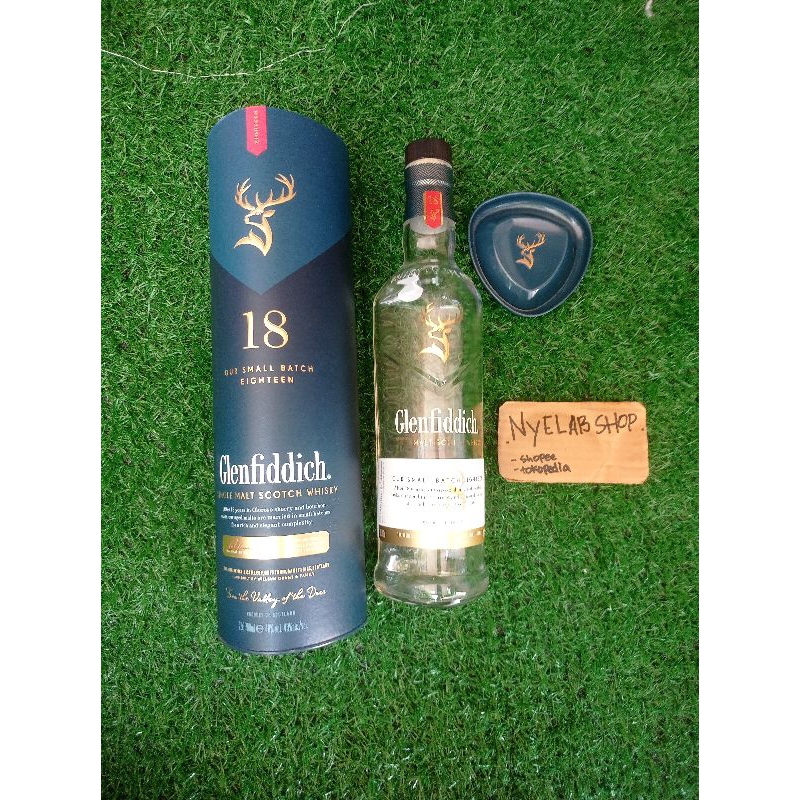 botol whiskey bekas glenfidich 18 isi kosong lengkap dengan box untuk pajangan