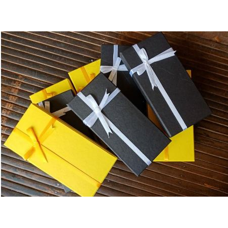 

gift box / kotak kado / box uang / kotak voucher 7x15x2,5 cm