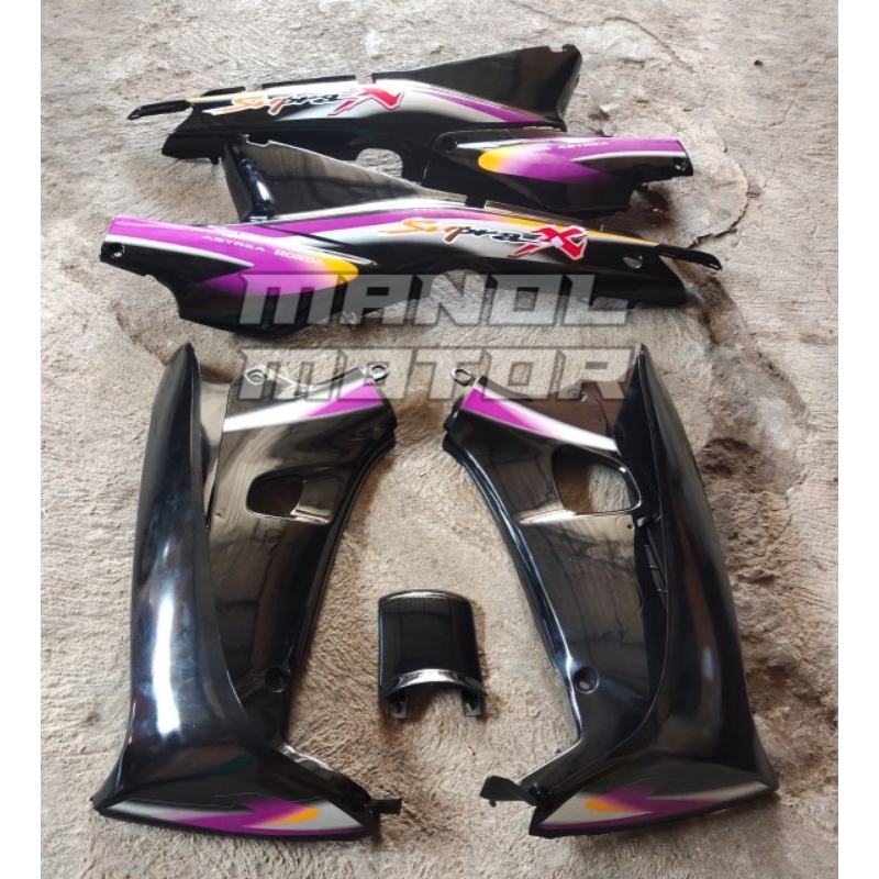 Paket body Supra x 110/lama tahun2001 dek body set sayap Supra old hitam-ungu