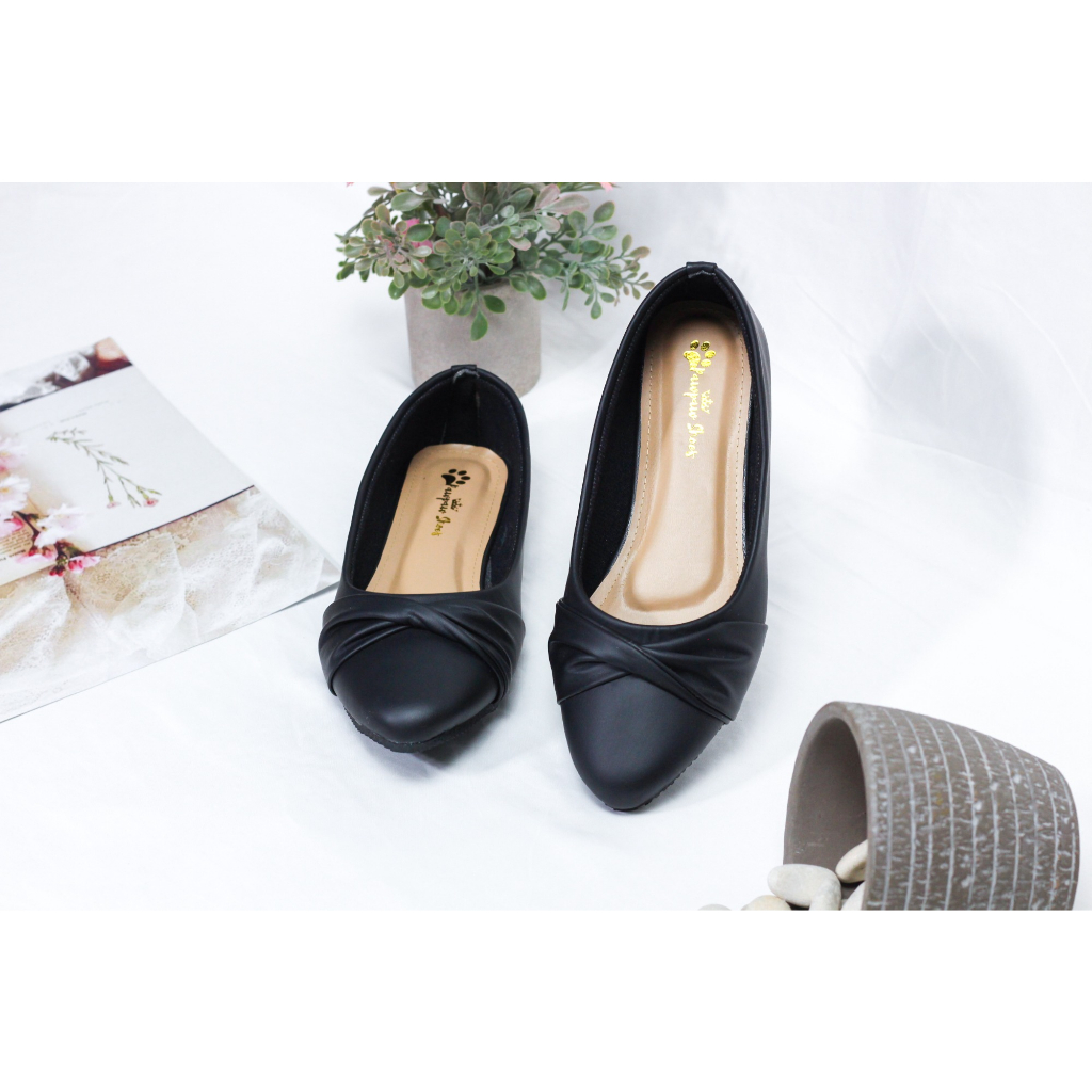 SEPATU BIG SIZE JUMBO WANITA LALA SERIES