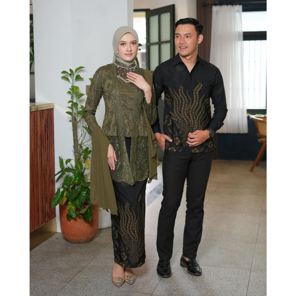 Batik Couple cinta Kebaya Modern Kebaya Wisuda Lamaran Baju Tunangan Batik Brukat Terbaru Baju Coupl