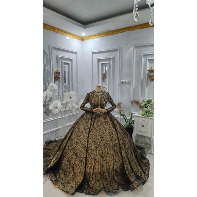 gaun pengantin hitam gold