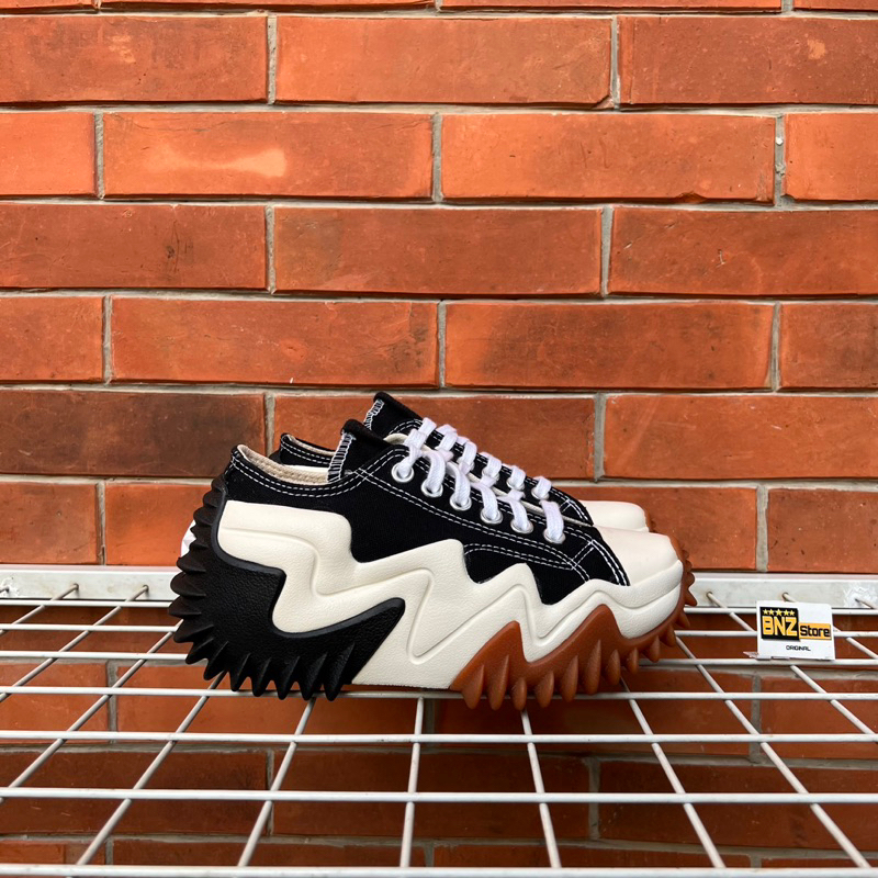 Converse Run Star Low Motion Canvas Platform Black White Gum Honey