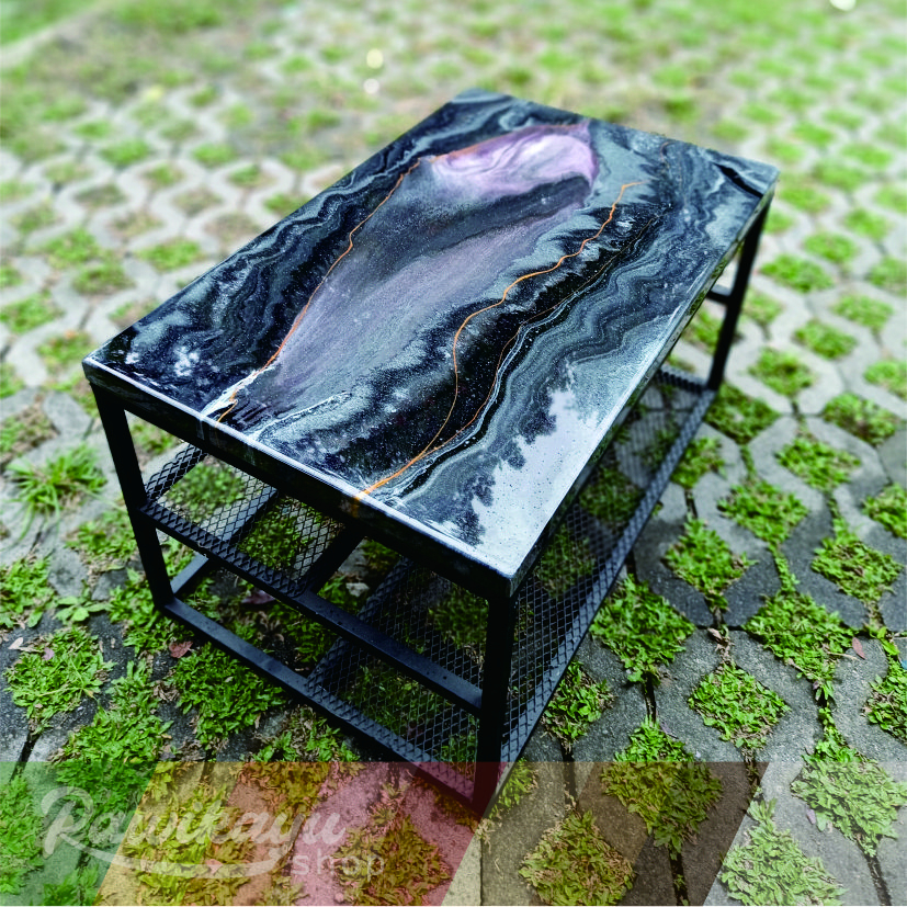 MEJA INDUSTRIAL RANGKA BESI RESIN ART