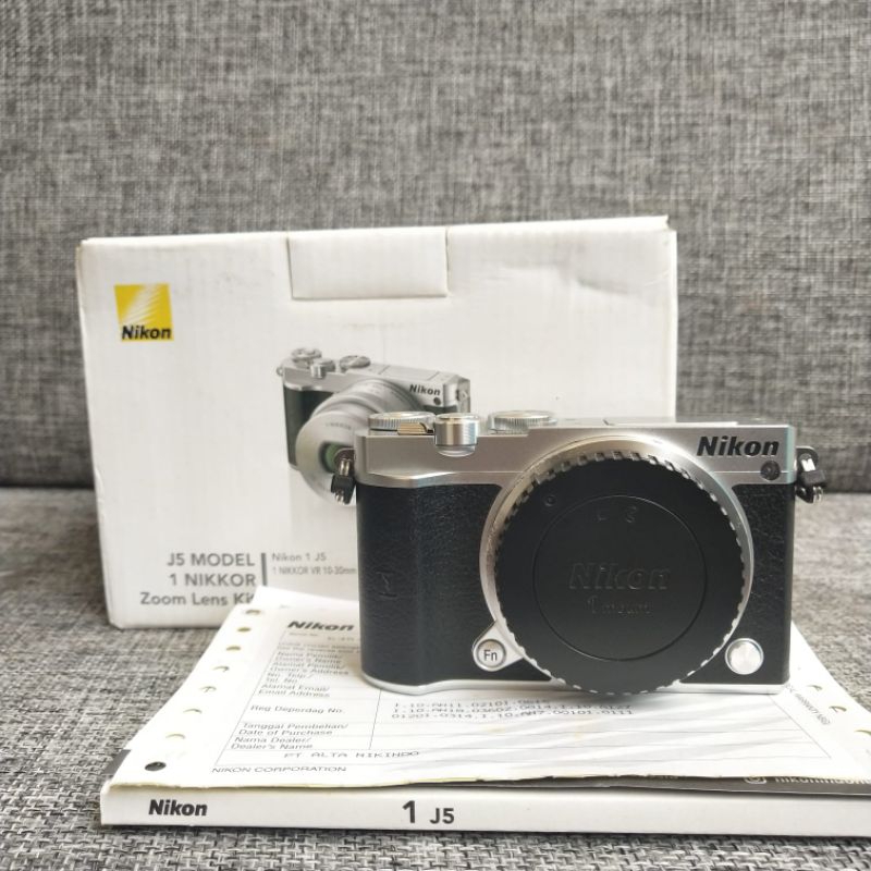 Nikon 1 J5 Body Only Kamera Mirrorless Garansi Resmi