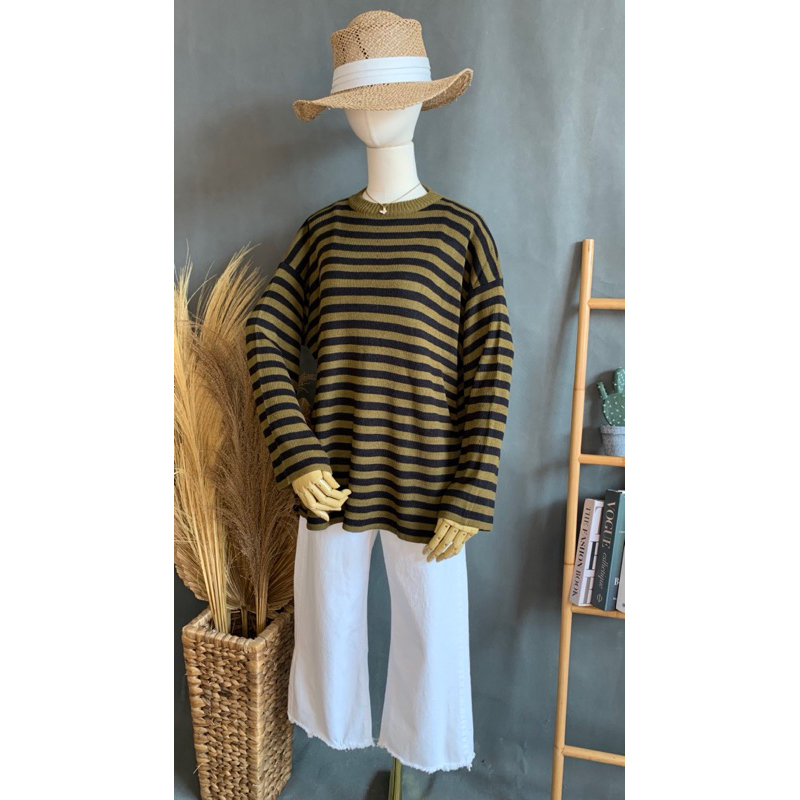 Athalia Oversize Stripe Sweater Knited | atasan knit oversize santai adem lembut garis